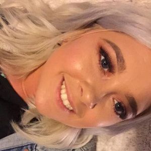 Meet your Posher, Tosha